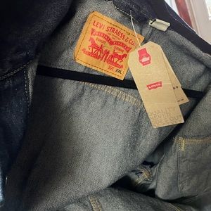 Levi’s trucker jacket new
